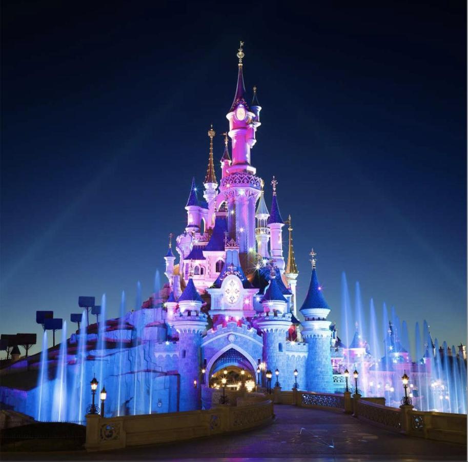 *DISNEYLAND/SERRIS*Emplacement de rêve Exterior foto